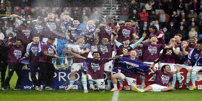 Burnley thua Man City 14 trận liên tiếp lịch sử EPL